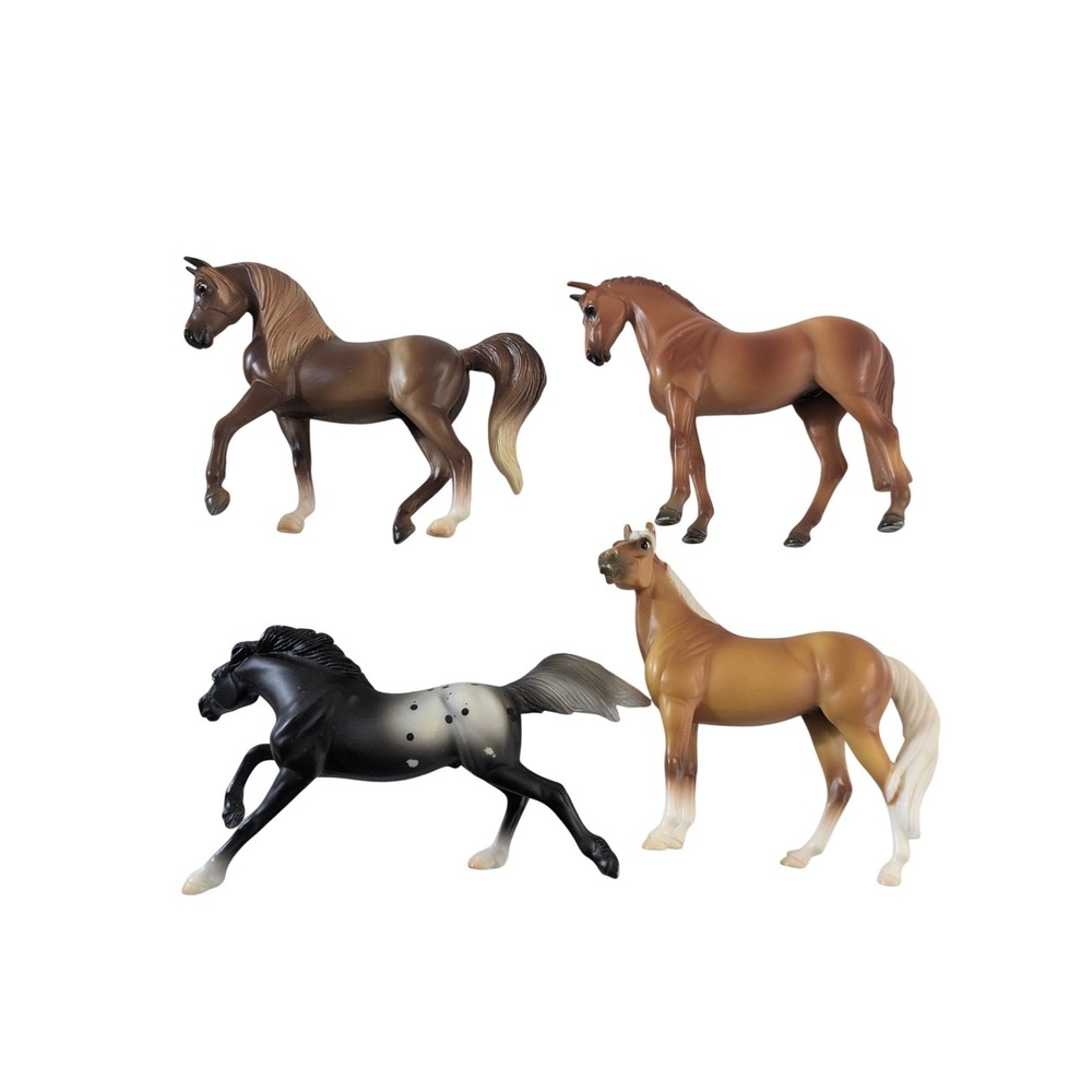 Breyer Stablemates Horse‎ Figures Set of 4 Brown Black White Spotted 3 Inch Toy
